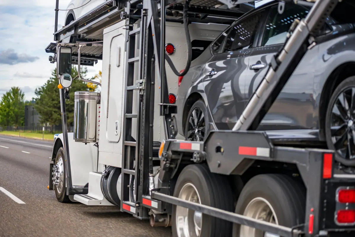 how does open trailer car transport work